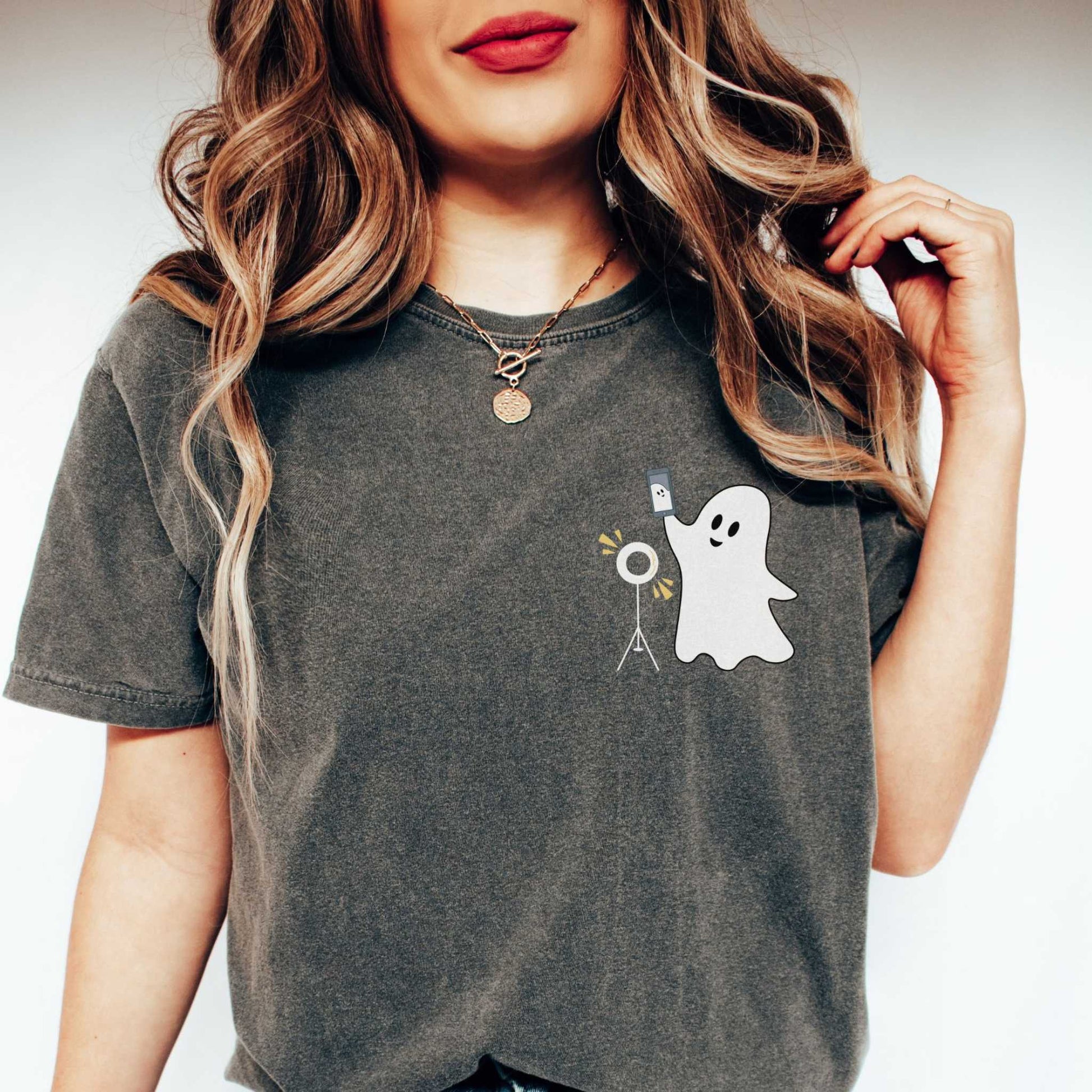 Influencer Cute Ghost Halloween Shirt in Pepper